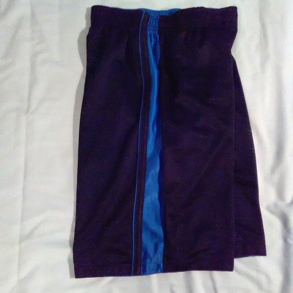 Reebok/Starter brand boy"s shorts Small two pair - Picture 5 of 6